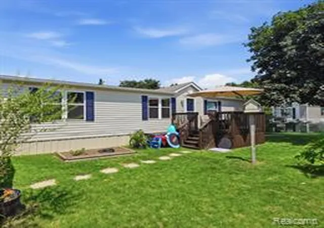 Homes for sale in Clarkston, MI | 4634 Butternut St, Clarkston, MI 48348 | MLS# 61009933