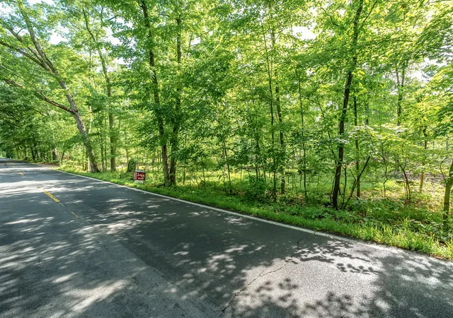 Photo 2 of Sale Pending at 10905 E Shore Dr, Portage, MI 49002 | MLS# 70546382 | Listing updated on 2026-07-29