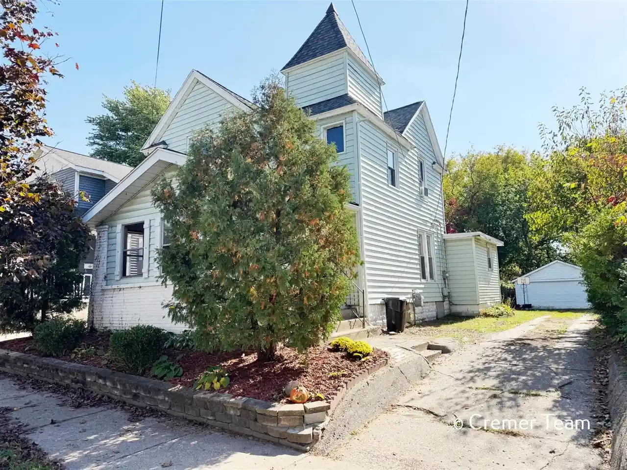 Photo 1 of Single family home for sale at 928 Worden St, Grand Rapids, MI 49507 | MLS# 70564252 | Listing updated on 2026-10-28
