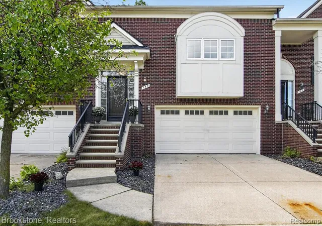 Photo 3 of Condo for sale at 759 Paint Creek Dr, Troy, MI 48085 1307 | MLS# 61024806 | Listing updated on 2026-09-14