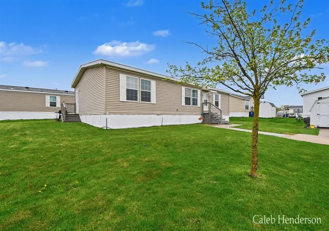 Homes for sale in Wayland, MI | 1131 Glasgow Ave, Wayland, MI 49348 | MLS# 70541741