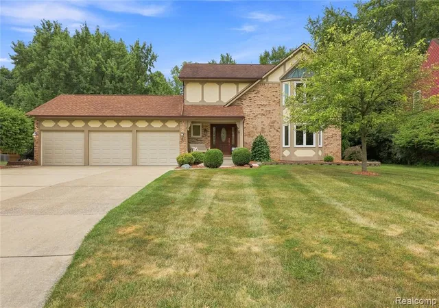 2nd image of 5436 Olde Saybrooke Rd, Grand Blanc, MI 48439 | MLS# 61022256