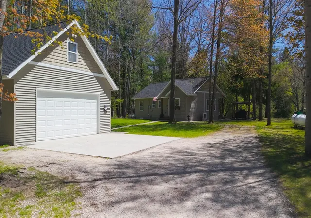 Photo 1 of Single family home for sale at 5936 S Rapids Rd, Branch, MI 49402 | MLS# 70533837 | Listing updated on 2026-08-25