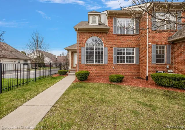 52nd image of 1227 16th St, Detroit, MI 48216 | MLS# 60982863