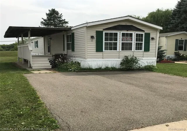 Photo 2 of Sale Pending at 6564 E Michigan Ave, Saline, MI 48176 9507 | MLS# 61013163 | Listing updated on 2026-08-31