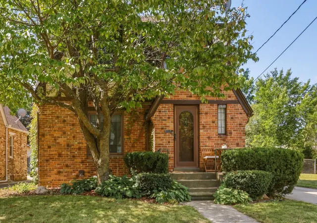Photo 2 of Sale Pending at 1510 Monteray Ave, Flint, MI 48503 | MLS# 50220184 | Listing updated on 2026-09-29