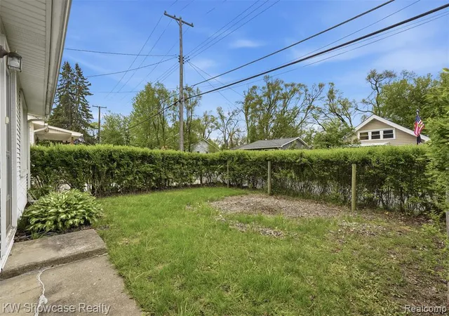 Homes for sale in Novi, MI | 215 Endwell St, Novi, MI 48377 | MLS# 60992161