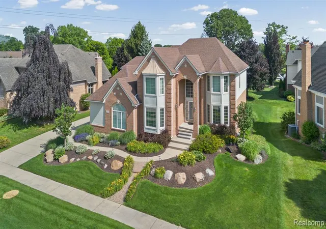 Photo 3 of Single family home for sale at 13335 Diegel Dr, Shelby Township, MI 48315 | MLS# 61008711 | Listing updated on 2026-08-23