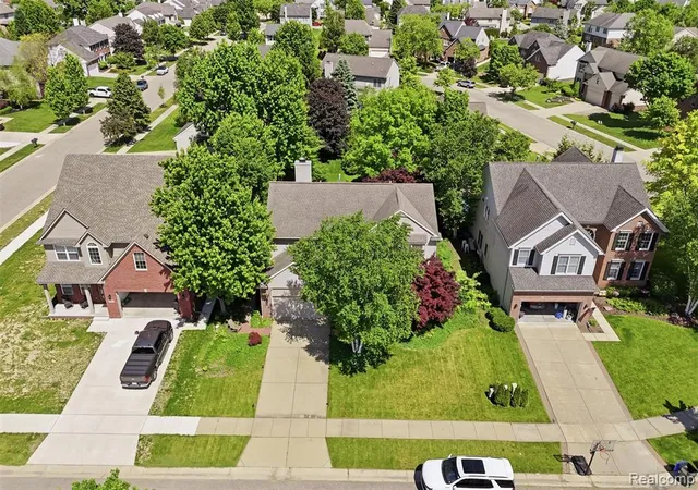 33rd image of 1174 Horseshoe Dr, South Lyon, MI 48178 5310 | MLS# 60998824