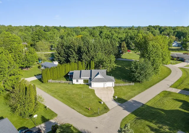 Homes for sale in Cassopolis, MI | 22401 Happy Dr, Cassopolis, MI 49031 | MLS# 70534176
