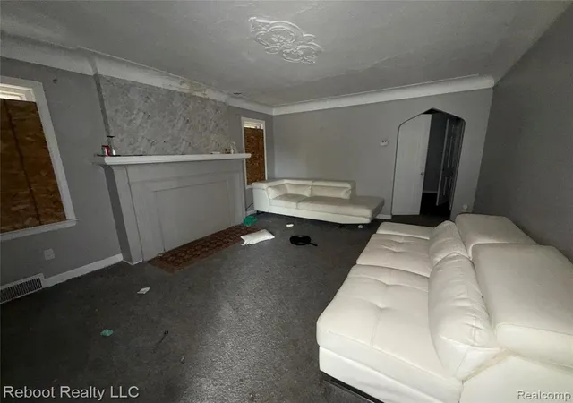 2nd image of 10437 Mckinney St, Detroit, MI 48224 | MLS# 61021575