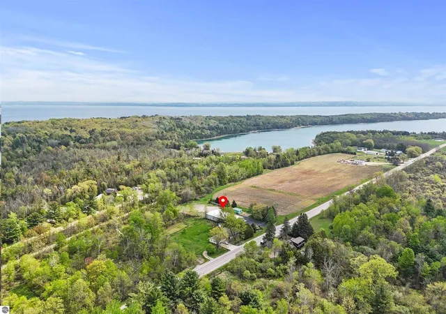 Homes for sale in Traverse City, MI | 9435 Cherry Bend Rd, Traverse City, MI 49684 | MLS# 80061078