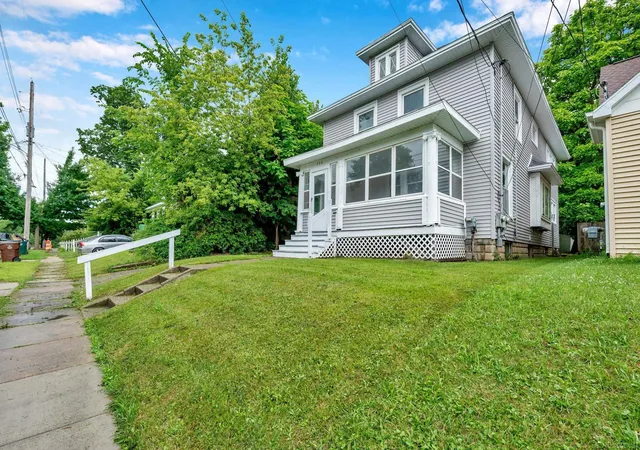 Photo 2 of Single family home for sale at 732 Chicago Ave, Lansing, MI 48915 | MLS# 50214542 | Listing updated on 2026-09-05