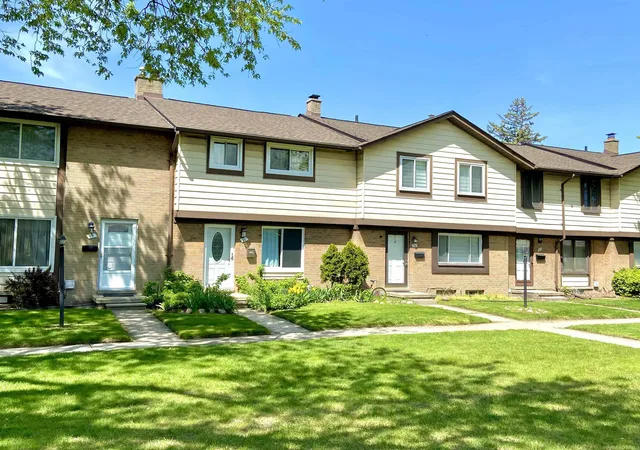 Homes for sale in Sterling Heights, MI | 8401 18 Mile Rd # 20, Sterling Heights, MI 48313 | MLS# 50212935