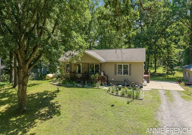 Homes for sale in Fennville, MI | 1375 56th St, Fennville, MI 49408 | MLS# 70544703