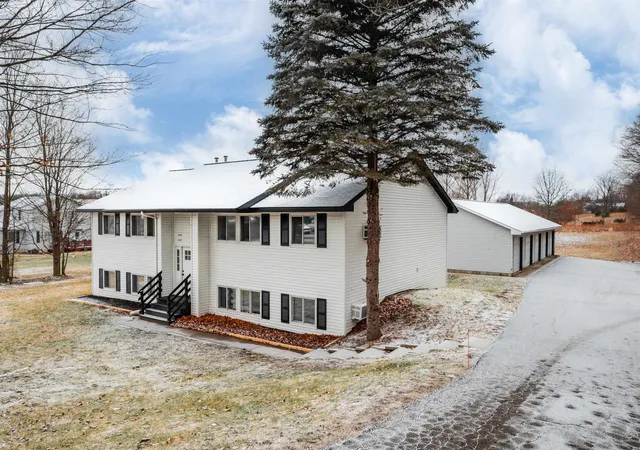 3rd image of 1627 Rasho Rd, Traverse City, MI 49696 | MLS# 80067260