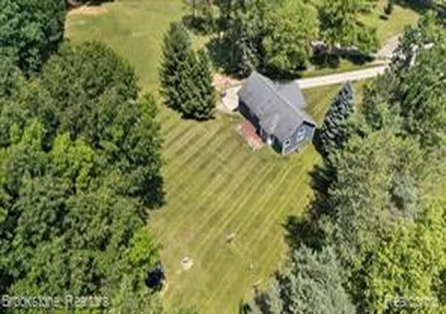 Homes for sale in Columbiaville, MI | 2630 Julie Dr, Columbiaville, MI 48421 | MLS# 61009861