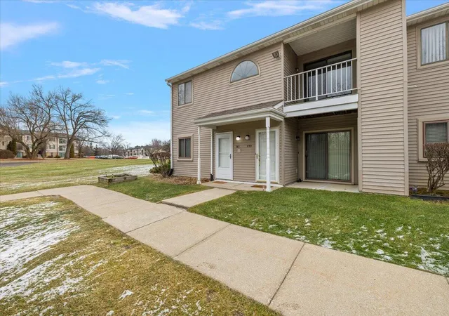 3rd image of 761 Clubhouse Dr, Ypsilanti, MI 48197 | MLS# 70511323
