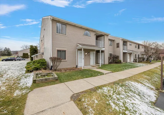 4th image of 761 Clubhouse Dr, Ypsilanti, MI 48197 | MLS# 70511323