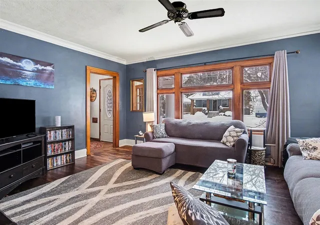 Photo 4 of Sale Pending at 923 Myrtle St, Grand Rapids, MI 49504 | MLS# 70513195 | Listing updated on 2026-02-10