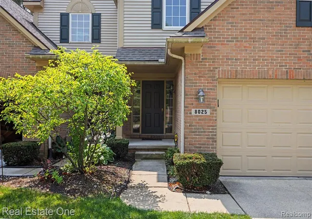 3rd image of 8025 Springdale Dr #48, White Lake, MI 48386 | MLS# 61019879