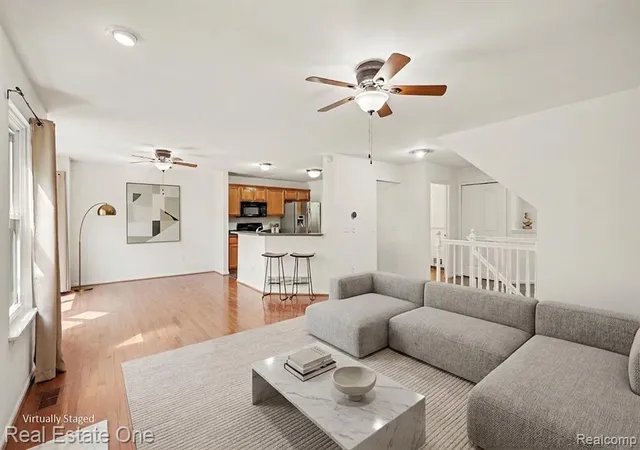 4th image of 8025 Springdale Dr #48, White Lake, MI 48386 | MLS# 61019879