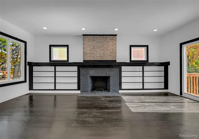 Photo 4 of Sale Pending at 154 Mclean St, Highland Park, MI 48203 | MLS# 61012075 | Listing updated on 2026-07-28