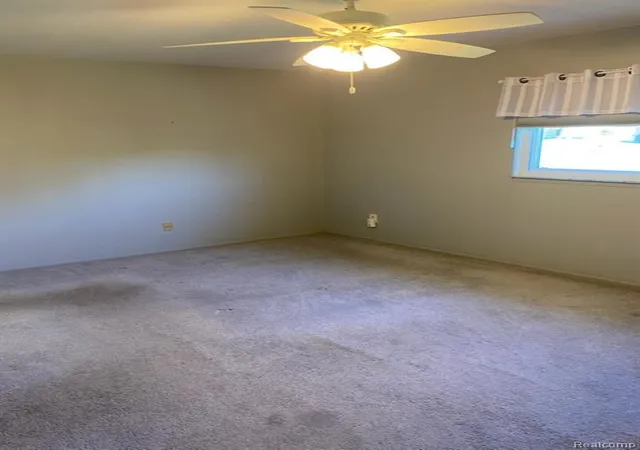 Listing Photo 5 - Condo for sale in building located at 20404 Birch Mdw Dr, Clinton Township, MI 48036