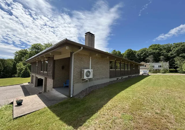 5th image of 22125 Ridge Rd, Houghton, MI 49931 | MLS# 50211976