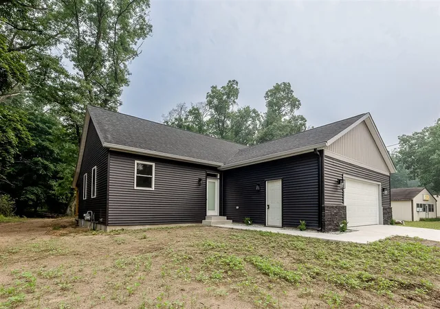 Photo 1 of Single family home for sale at 8187 Holton Rd, Holton, MI 49425 | MLS# 70546903 | Listing updated on 2026-09-18