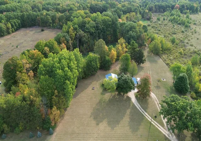 Photo 3 of Single family home for sale at 8220 N Vickeryville Rd, Vestaburg, MI 48891 | MLS# 70494809 | Listing updated on 2025-12-20