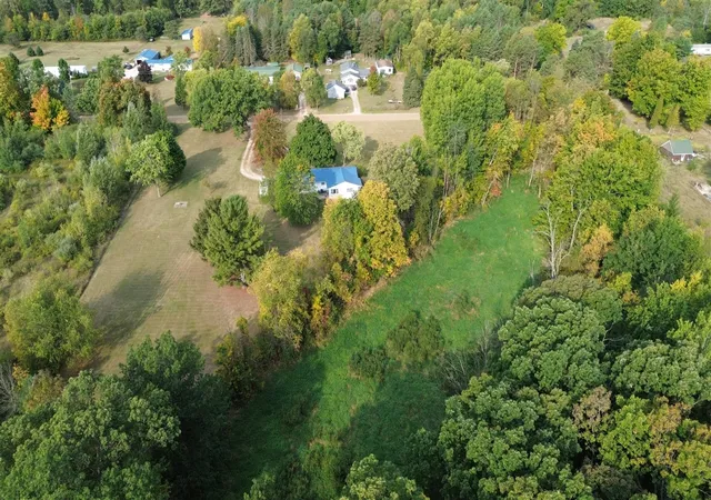 Photo 4 of Single family home for sale at 8220 N Vickeryville Rd, Vestaburg, MI 48891 | MLS# 70494809 | Listing updated on 2025-12-20