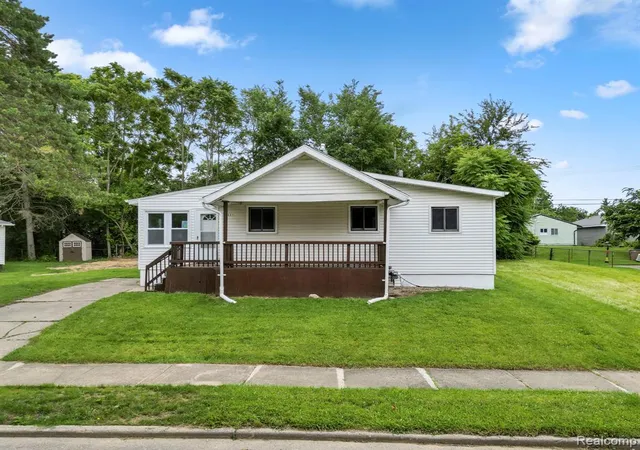 1st image of 551 Nebraska Ave, Pontiac, MI 48341 | MLS# 61006945
