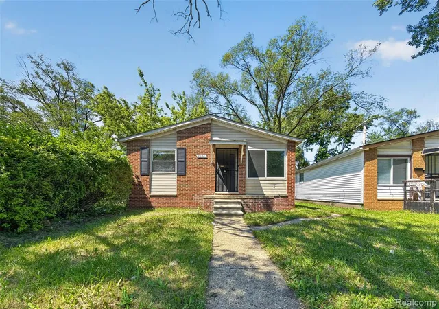 Homes for sale in Hamtramck, MI | 7161 Varjo St, Hamtramck, MI 48212 | MLS# 60998785