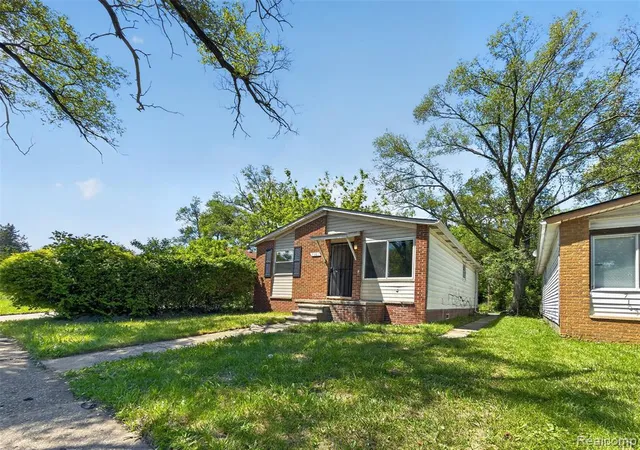 Homes for sale in Hamtramck, MI | 7161 Varjo St, Hamtramck, MI 48212 | MLS# 60998785