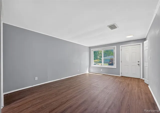 Homes for sale in Hamtramck, MI | 7161 Varjo St, Hamtramck, MI 48212 | MLS# 60998785