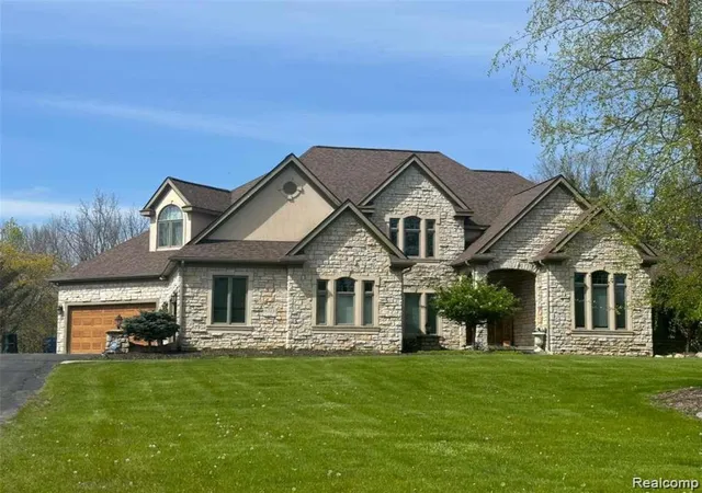 1st image of 6223 Canter Creek Trl, Grand Blanc, MI 48439 | MLS# 60991570