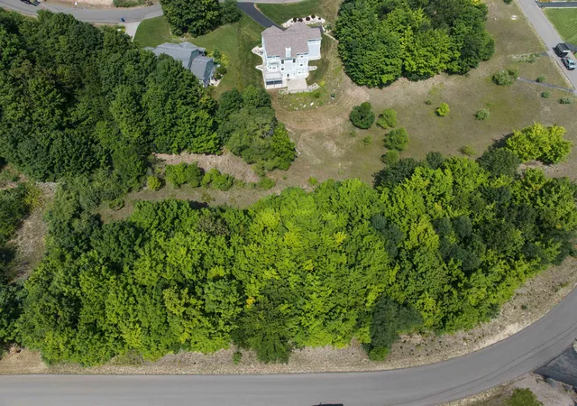 4th image of 4885 Grayhawk Blvd, Traverse City, MI 49684 | MLS# 80065317