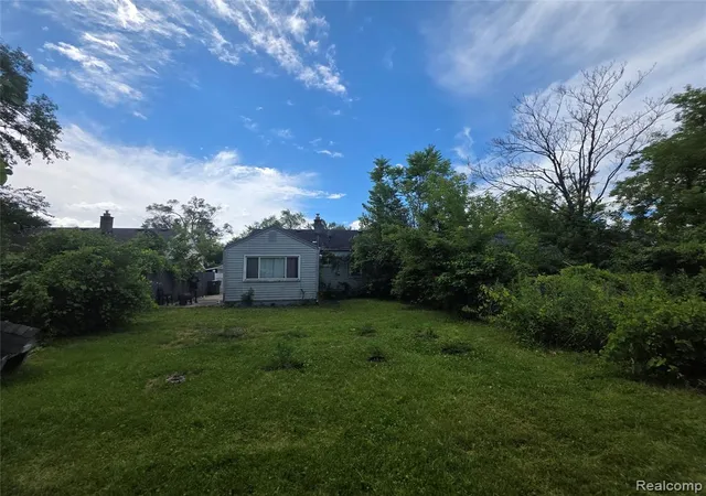 Homes for sale in Inkster, MI | 25962 Norfolk St, Inkster, MI 48141 | MLS# 61004926