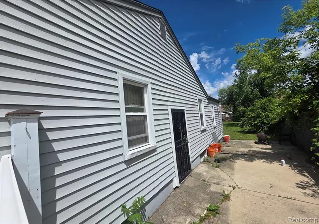 Homes for sale in Inkster, MI | 25962 Norfolk St, Inkster, MI 48141 | MLS# 61004926