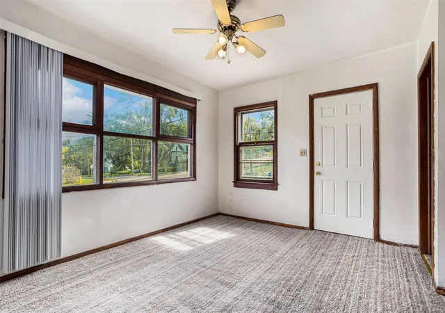 Photo 3 of Sale Pending at 90 Spring St, Battle Creek, MI 49037 | MLS# 70499172 | Listing updated on 2025-10-14