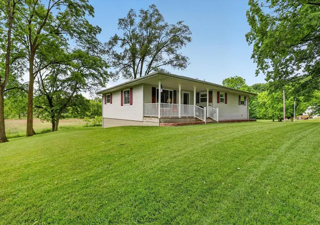 Homes for sale in Stanton, MI | 303 W Walnut St, Stanton, MI 48888 | MLS# 70539929