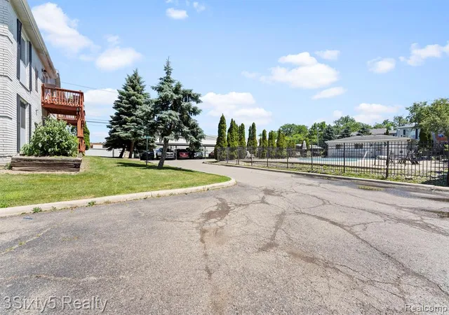 Homes for sale in Trenton, MI | 1754 Fort St, Trenton, MI 48183 | MLS# 61003348