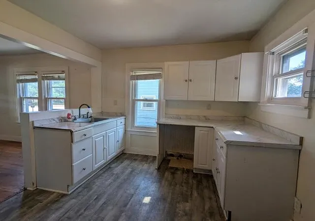 4th image of 18736 Huron River Dr, New Boston, MI 48164 | MLS# 70494087