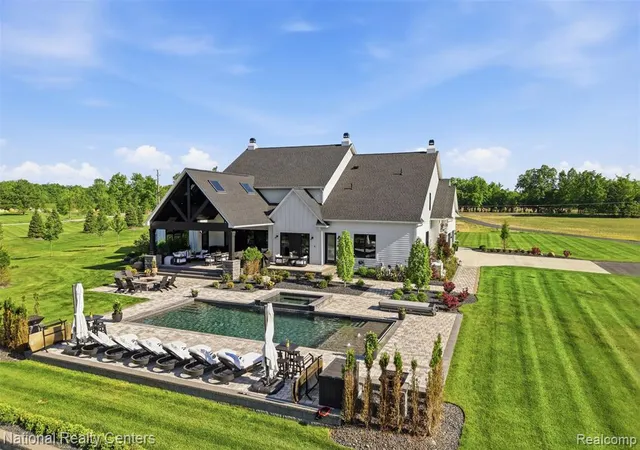 69th image of 2853 7 Mile Rd, South Lyon, MI 48178 9617 | MLS# 61001292