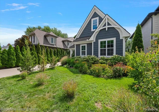 Photo 2 of Single family home for sale at 149 Woodward Ave, Rochester, MI 48307 1171 | MLS# 61023955 | Listing updated on 2026-09-14