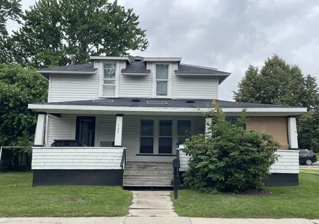 Homes for sale in Alma, MI | 125 Cedar Ave, Alma, MI 48801 | MLS# 80070443