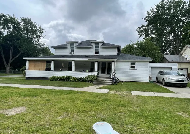 Homes for sale in Alma, MI | 125 Cedar Ave, Alma, MI 48801 | MLS# 80070443