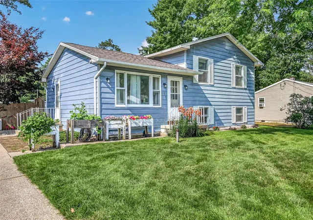 Photo 1 of Sale Pending at 5732 Colleen Ave, Muskegon, MI 49442 | MLS# 70549296 | Listing updated on 2026-08-31