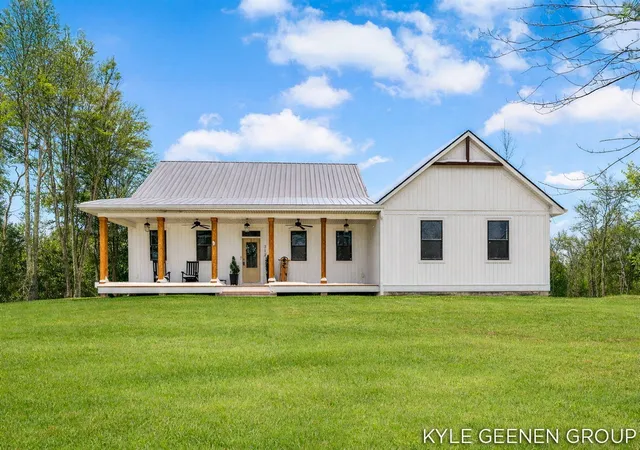 Photo 1 of Single family home for sale at 312 48th Avenue, Zeeland, MI 49464 | MLS# 70535889 | Listing updated on 2026-08-14